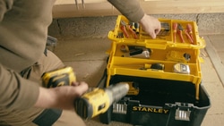 Video STANLEY® Essential 19" 3-Level Cantilever Werkzeugbox